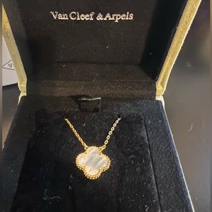 V C & A Inspired 
Yellow Gold color Mother of Pearl 5 Motifs Alhambra